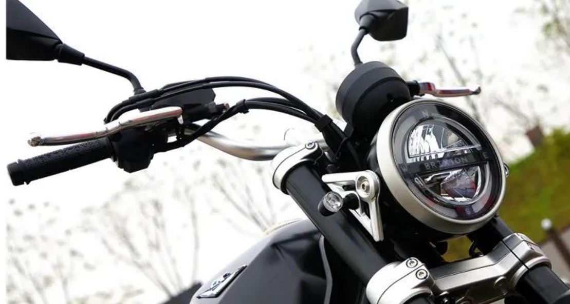 高金摩托图片，高金GK500穿越版摩托车价格图片