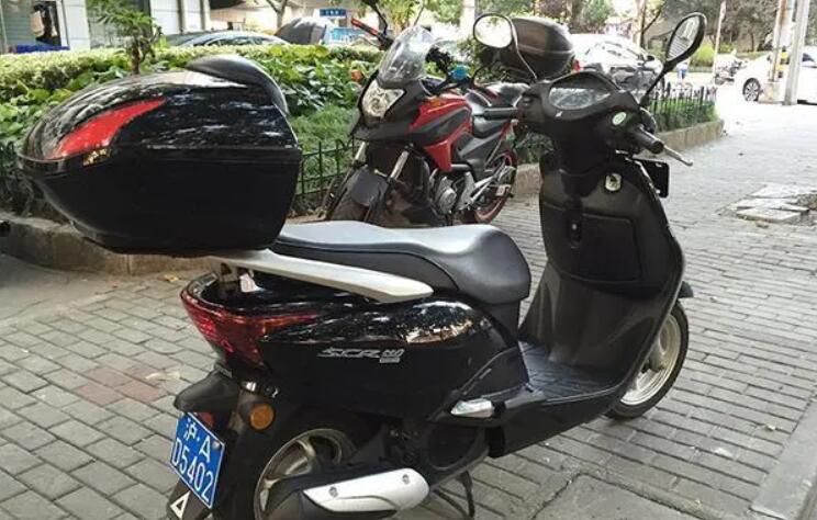 上海蓝牌踏板摩托车(上海能上蓝牌的踏板摩托车)