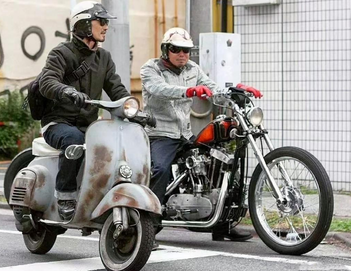 十大进口流行即现代又复古的摩托车，骑帅不骑快
