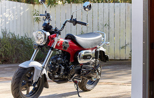《本田2万左右的摩托车》本田迷你系列Dax125，经典外观全新动力
