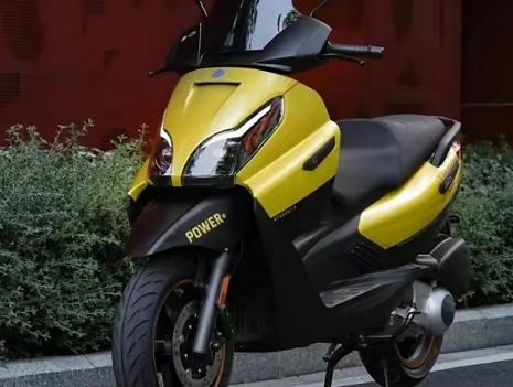 《合资摩托车品牌价格2万以上》宗申比亚乔X7 2.0版本，动力性能价格一并升级，售价22980元