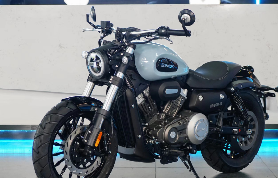 《3万以内性价比最高的摩托车》华丽8项升级TCS版金吉拉300，蜕变解析，售价23800元