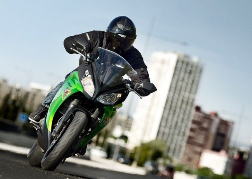 川崎ninja650图片，川崎Ninja650(ER-6FABS)摩托车价格图片