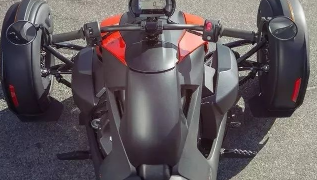  庞巴迪入门级摩托车：世界级飞机制造商庞巴迪的“三轮蜘蛛侠”Can-Am Ryker