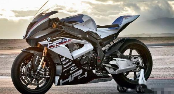 宝马最高性能的摩托车产品：BMW HP4 RACE（售价高达120W）