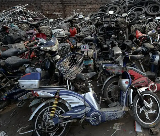 摩托车卖废品值多少钱(电动摩托车卖废品多少钱)