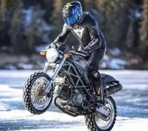北方冬季使用摩托车体会(摩托车冬天骑行)