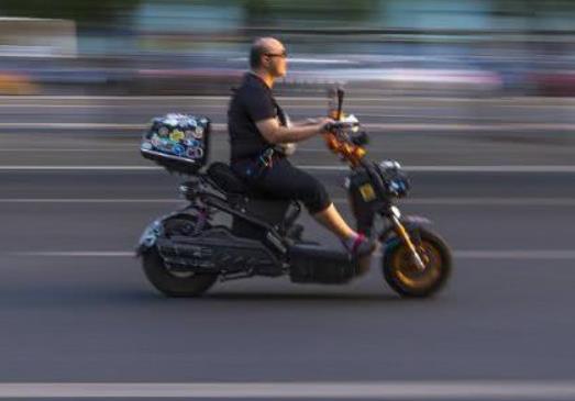 外地摩托车在广东东莞能骑吗，广东东莞允许外地摩托车骑行吗