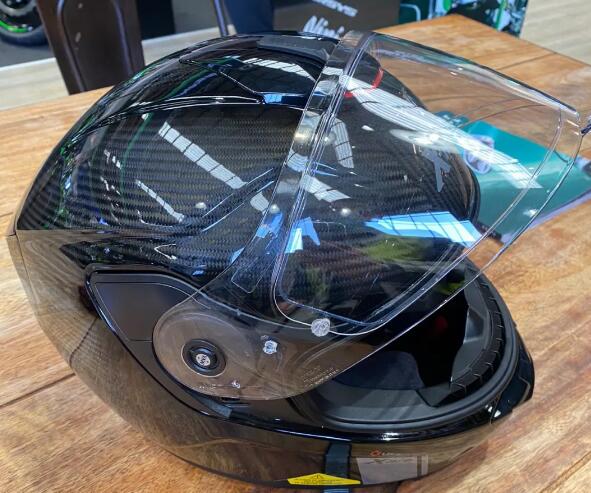 买的摩托车头盔有点大了怎样办(摩托车头盔太大怎么办？)
